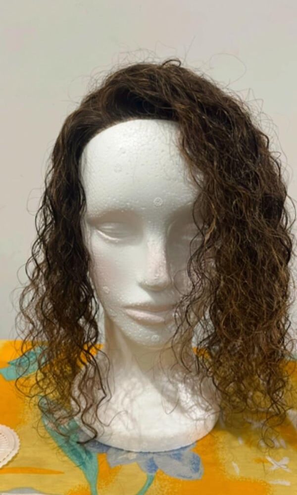 TOPO CAPILAR CACHEADO FIO A FIO ORELHA A ORELHA 30CM